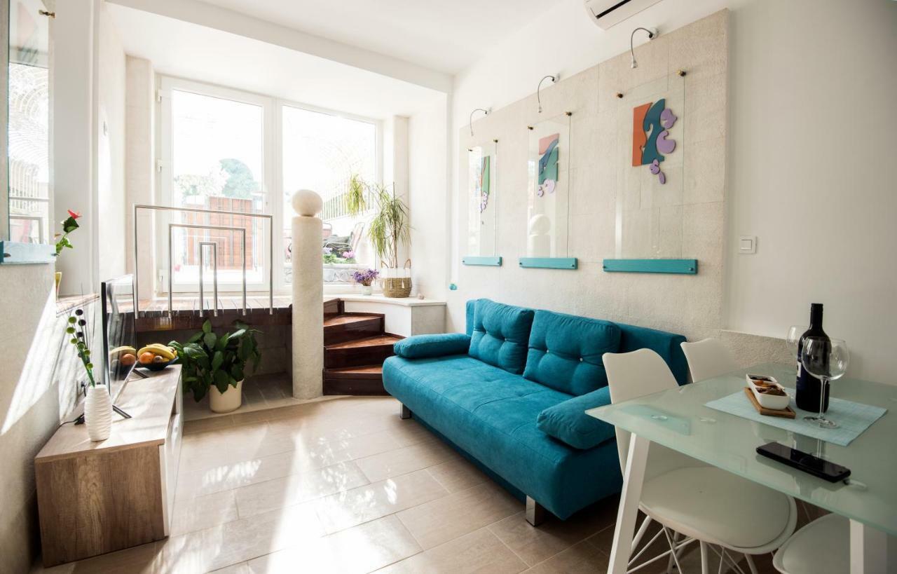 Ibis Your Cosy Oasis With Private Parking And Patio Split Bagian luar foto