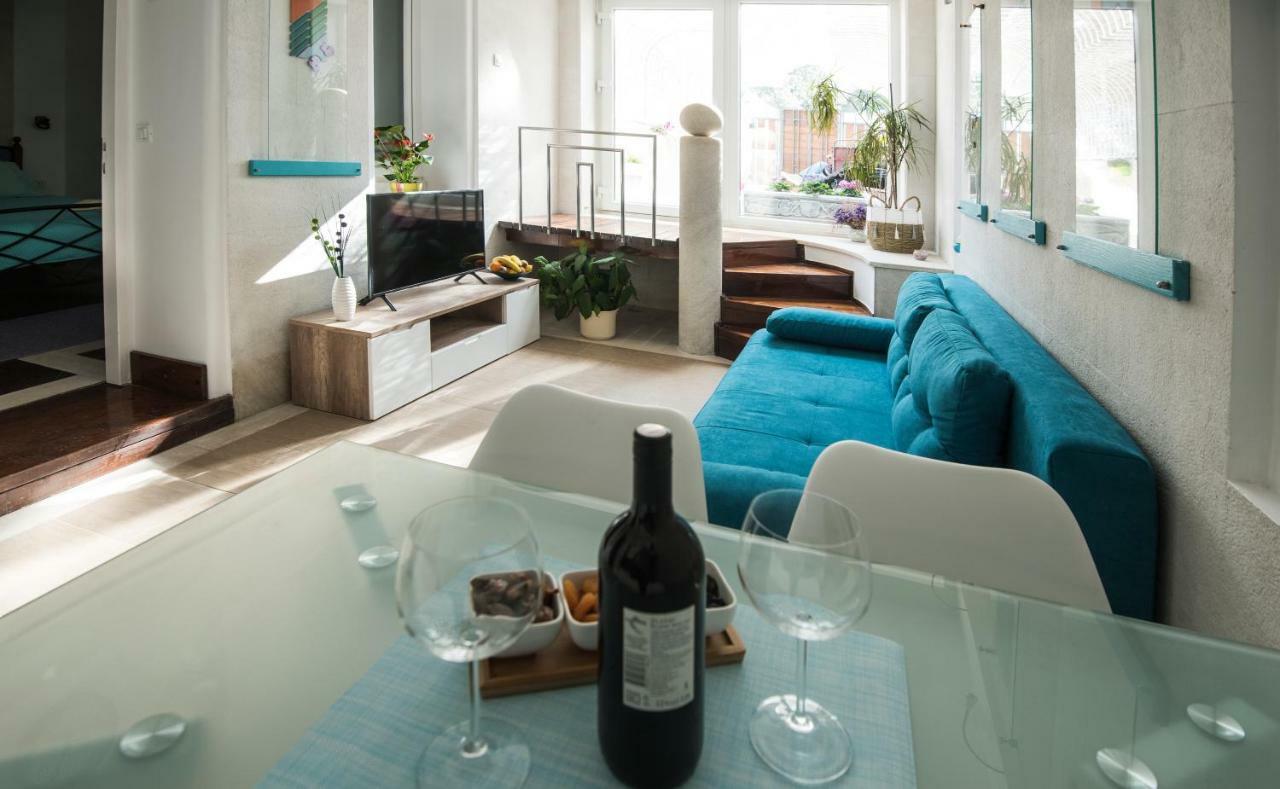 Ibis Your Cosy Oasis With Private Parking And Patio Split Bagian luar foto