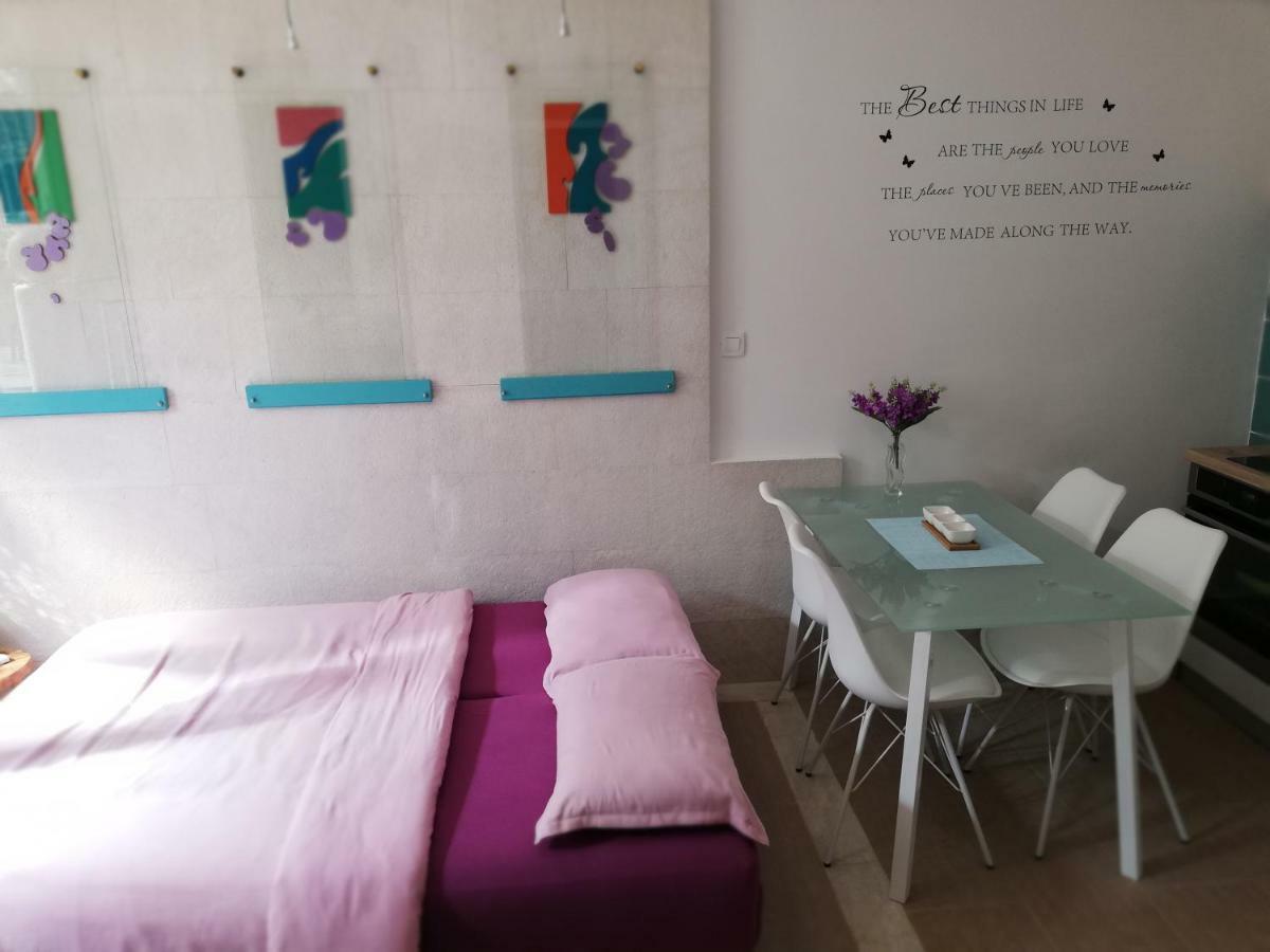 Ibis Your Cosy Oasis With Private Parking And Patio Split Bagian luar foto