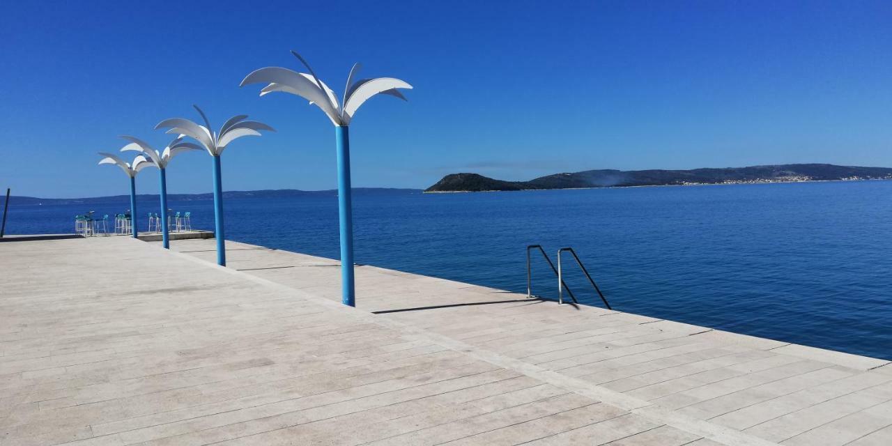 Ibis Your Cosy Oasis With Private Parking And Patio Split Bagian luar foto
